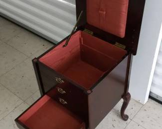 Wooden LiftTop Jewelry Chest with Queen AnneStyle Legs