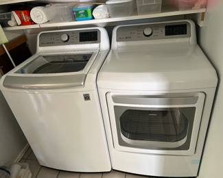 Pair of beautifully working Washer and dryer set