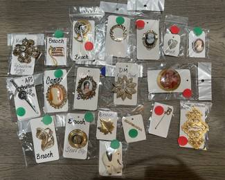 Broaches are back in!! Great selection!