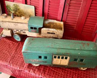 Antique 1920's LARGE Metal Erie Railroad Train, engine and Cattle Car? Fully functional, all original as shown.