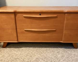 RARE and in Excellent Condition, Vintage Mid Century Modern Lane Cedar Chest
