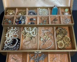 Lady Buxton Jewelry Box Full Of Beautiful Jewelry