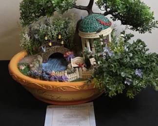 Thomas Kinkade Love Lives Here Centerpiece