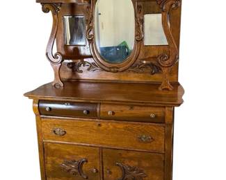 005 Likely 19Th Century Style Lexington Furniture Victorian Sampler Collection Quartersawn Sideboard