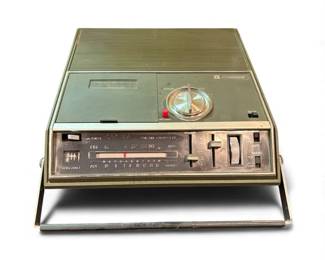 Vintage Penn crest Solid State AM FM Cassette Tape RecorderTested