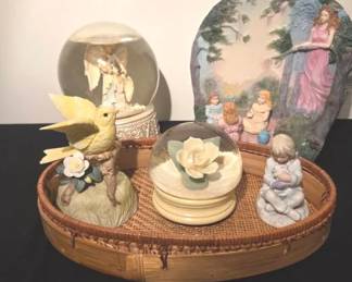 Collection Of 5 Snow Globes And Home Decor Collectibles