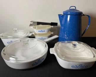 Incredible Vintage Corning Set With Lids And Enamel Pot