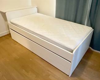 White Ikea Pull Out Bed