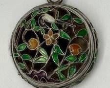Vintage Cloisonné Pendant Necklace With Black Enamel And Pink Green Florals| Total Weight 12.5 grams