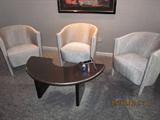 Club chairs, 3 matching chairs, oval table