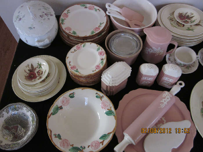 Cameoware, Harker Pottery, Metlox pottery