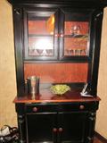 Bassett Kitchen Hutch or cabinet. Matches kitchen table and chairs
