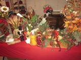 Floral designs, 3 tables of floral designs