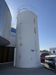 (Volume 70,000lbs of High-Density Polyethylene) Dry Material (Resin) Silo, Vacuum Pump, and Filter.