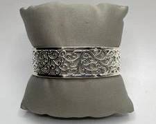 Elegant Sterling Silver Filigree Cuff Bracelet. Total Weight 20 grams