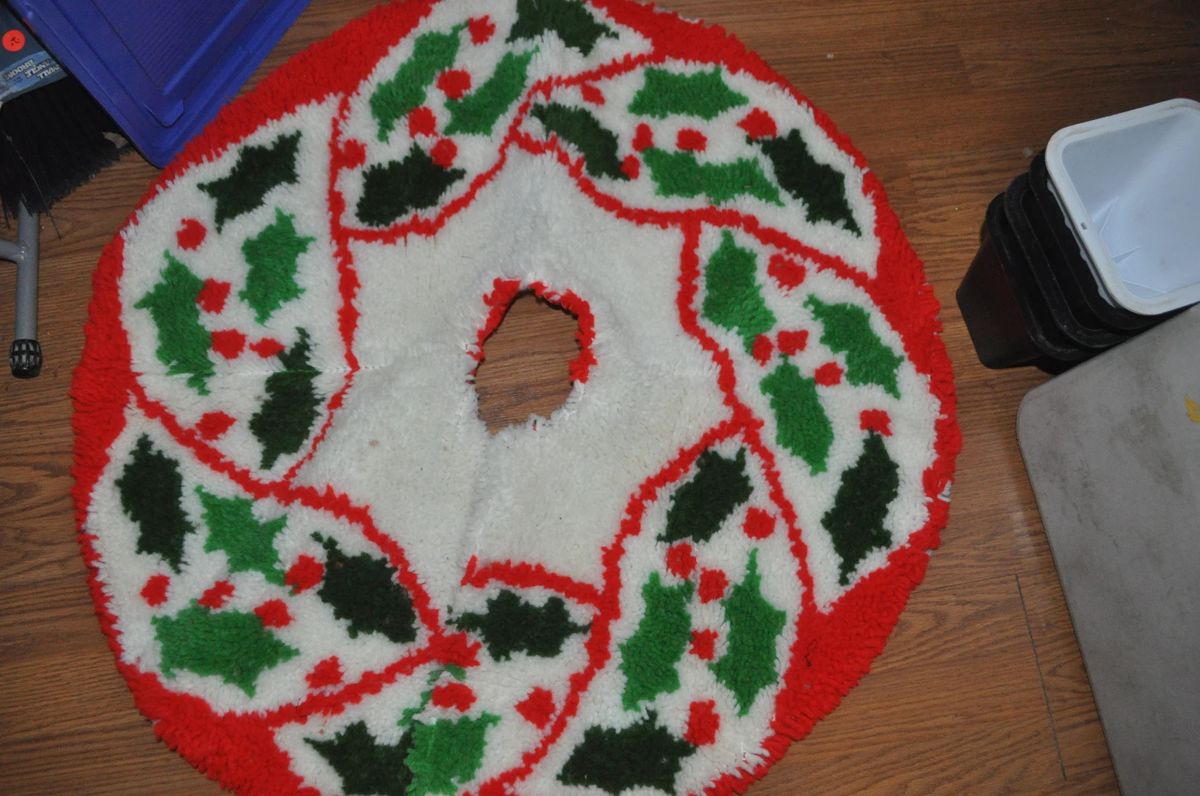Vintage Tree Skirt