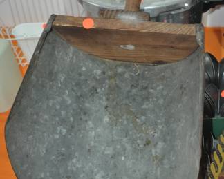 Very Large Metal Scoop