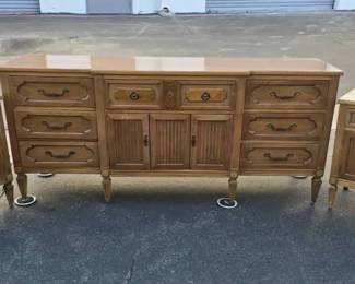 FR104Drexel heritage dresser and nightstands