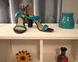 Pretty shoes and pretty bedroom decor to match!