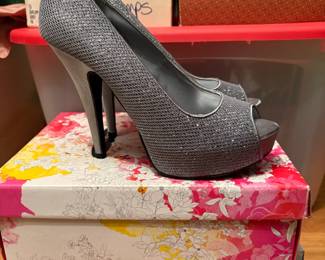 Chinese Laundry sparkling silver dress pumps 
