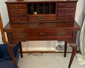 Classic secretary in pristine condition