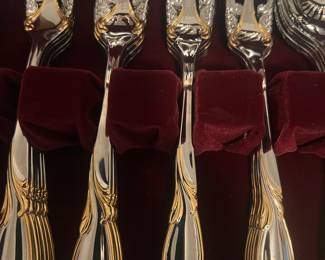 Flatware set