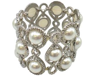 pearl bracelet
