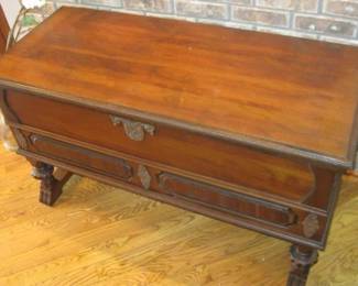 CEDAR CHEST
