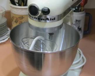 KITCHEN AID MIXER
