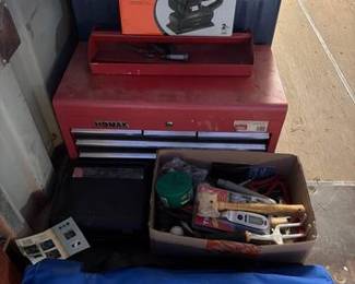 8134 Homak Toolbox, Black Decker Finishing Sander, Bench Vise