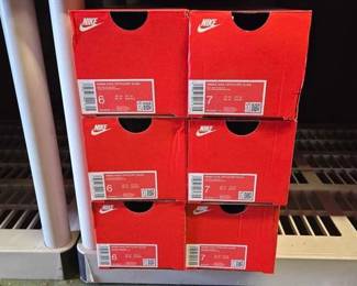 6132 Womens Nike Offcourt Slides