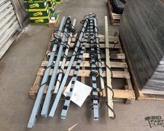 2559 8 APC Surge Protectors