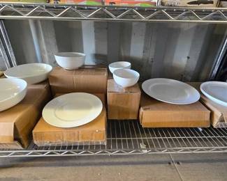 4056 Mikasa Bone China Set