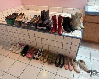 8192 Womens Shoe Collection
