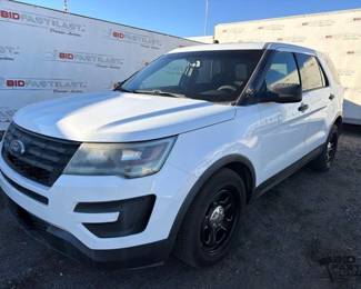 230 2016 Ford Explorer