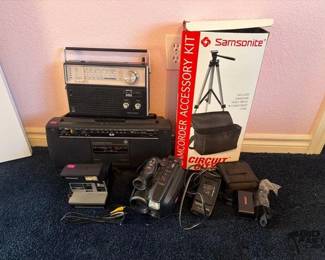 8166 Stereos, Camera, and Camcorder with Accessory Kit