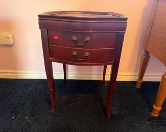 7506 Vintage Side Table