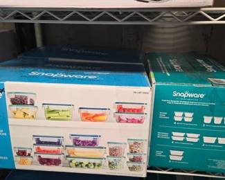 4088 3 Snapware Plastic Tupperware Sets