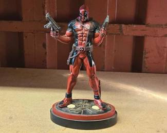 6070 Deadpool Figurine