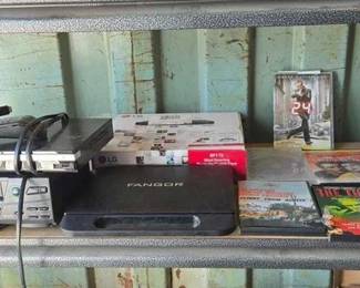 3016 DVD Players DVDs