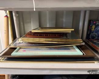 8156 Artwork and Picture Frames