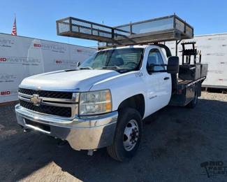 325 2011 Chevrolet Silverado 3500HD LOW MILES