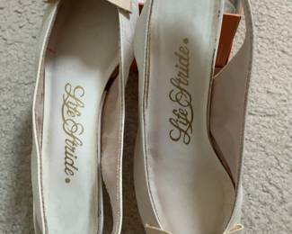 Life Stride Slingback Heels