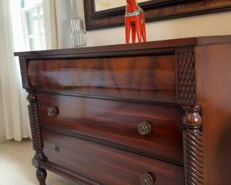 Mahogany Drexel Dresser (48” x 35.5” x 21”)