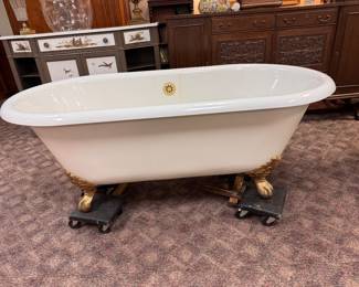 Fabulous Clawfoot Porcelain Tub by Recor