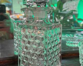 Cube Pattern Crystal Decanter 