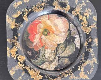 Lesley Roy Signed Decorative Plate. Photo 1 of 2.