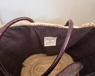 Soeur du Maroc Palm Beach Woven Natural Fiber Bag. Photo 2 of 2.