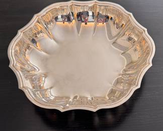 Oneida Silver Plate Scallop Edge Bowl. Photo 2 of 2.