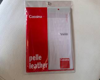 Set of 5 Cassina Hannes Wettstein Hola 367 White Leather Chairs. 18" Seat Height. Some Slight Wear. Photo 8 of 8.